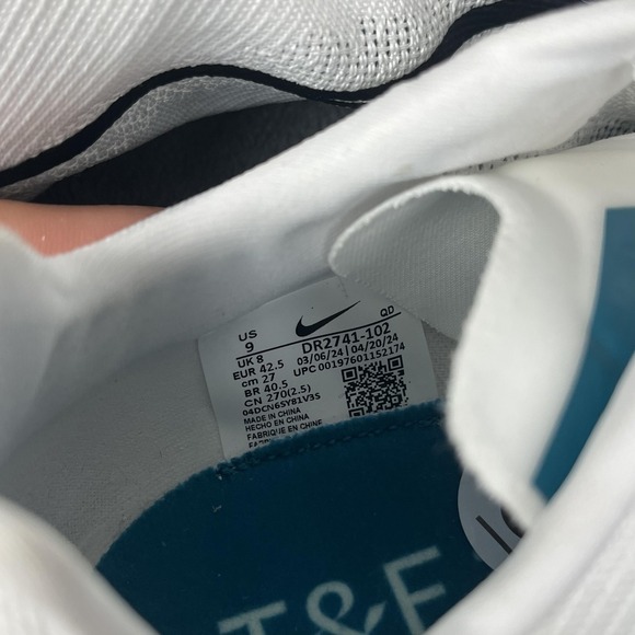 Nike Track & Field Spike Shoes Mens Size 9 White Black Volt Racing DR2741-102 - Picture 7 of 8